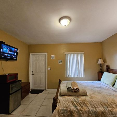 Royal Poinciana Stay Miami Springs Luaran gambar