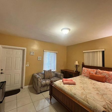 Royal Poinciana Stay Miami Springs Luaran gambar